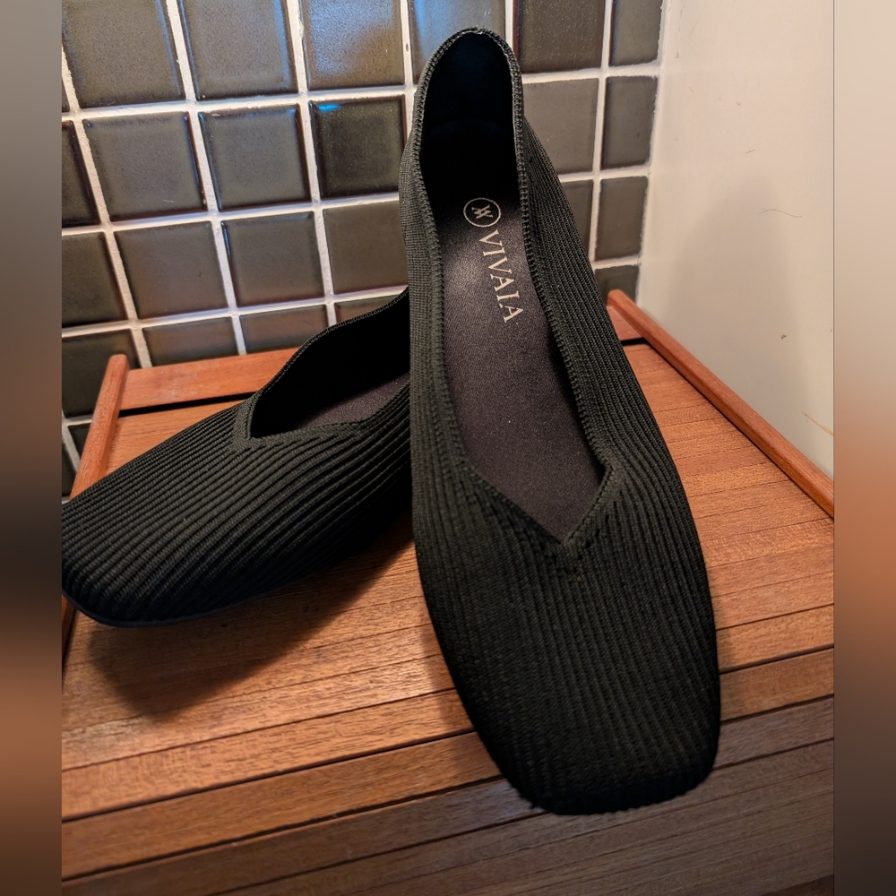 Sleek Black Flats Comfortable Loafers